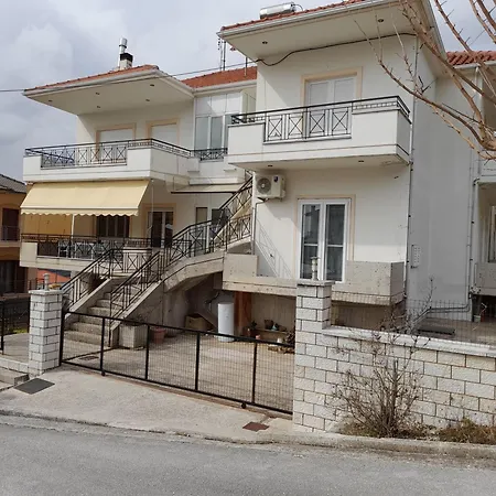 K & R Apartment Karies  Exterior photo